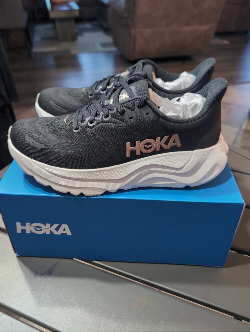 HOKA Arahi 8  Women's Road Running Shoes Black Rose Gold Size 8 B